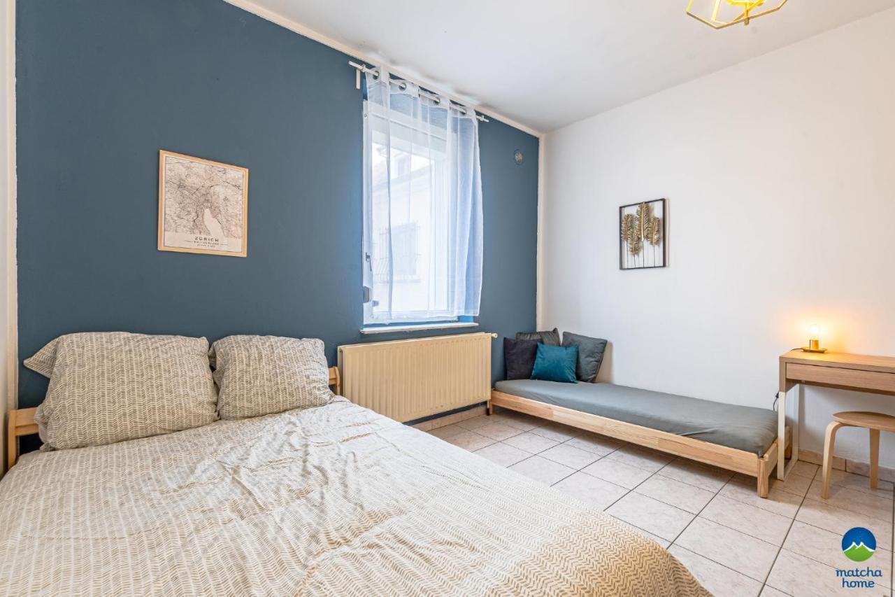 3 Appts - 3 A 7 Lits - Parfait 6 A 10 Pers - Max 26 Pers - 1 Immeuble - Convivialite, Rentabilite ------ English - 3 Apts - 3 To 7 Beds - Ideal For 6 To 10 Guests - Up To 26 - Same Building -- Cattenom Hettange-Grande Exterior foto