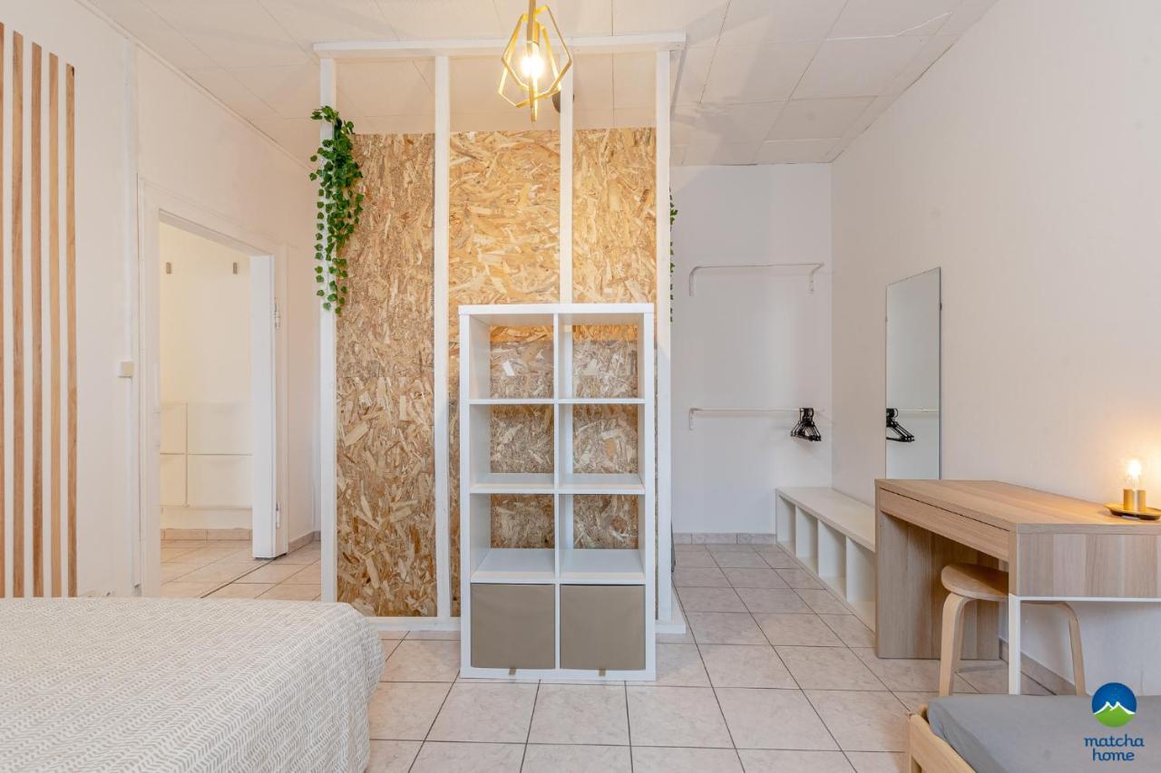3 Appts - 3 A 7 Lits - Parfait 6 A 10 Pers - Max 26 Pers - 1 Immeuble - Convivialite, Rentabilite ------ English - 3 Apts - 3 To 7 Beds - Ideal For 6 To 10 Guests - Up To 26 - Same Building -- Cattenom Hettange-Grande Exterior foto